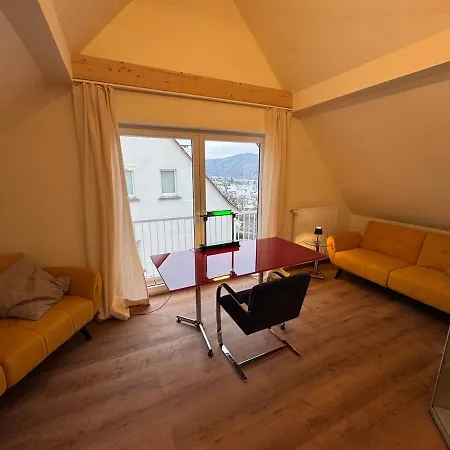 Apartamento Sonnige Design-dachwohnung Mit Fernblick Coblenza