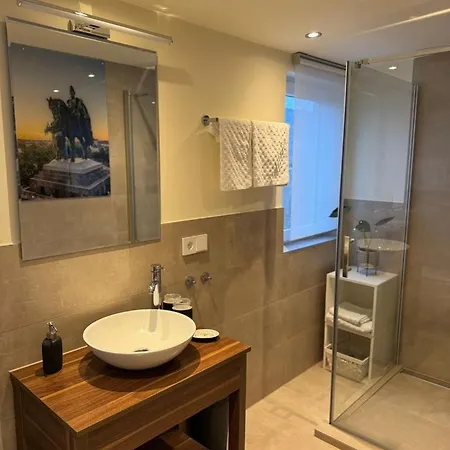 Apartamento Sonnige Design-dachwohnung Mit Fernblick Coblenza